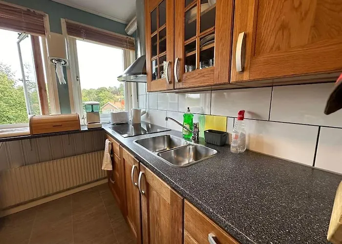 Cozy And Convenient Stay