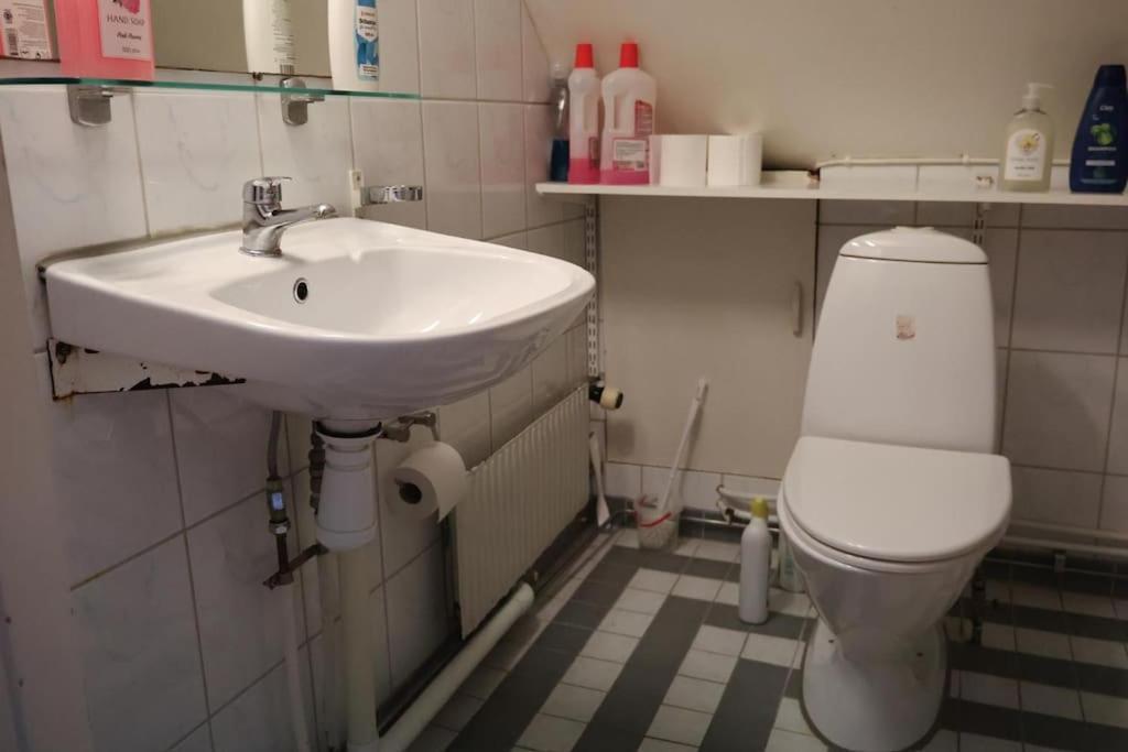 Cozy And Convenient Apartment Göteborg